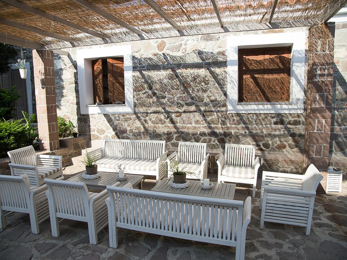 Olive Press Hotel & Apartments ميثيمْنا المظهر الخارجي الصورة
